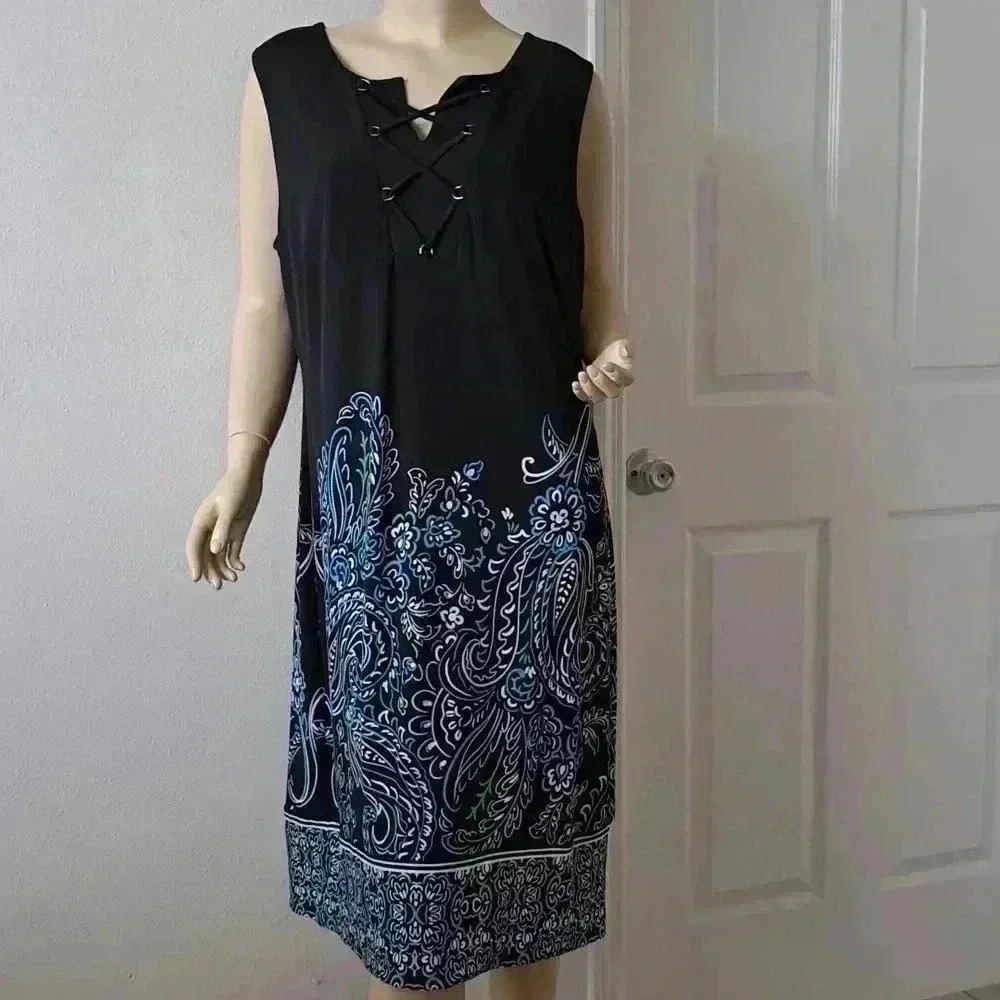 Dress  Jm COLLECTION BEAUTIFUL BLACK WITH FLOWERY BOTTOM AWESOME